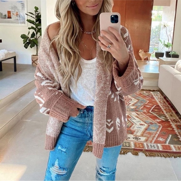 Vici Coyote Hills Aztec Print Cozy Open Front Cardigan Sweater Light Brown White - Picture 9 of 9